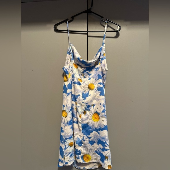 Urban Outfitters -  Sky Blue Daisy Dress (Size M) - Picture 10 of 11